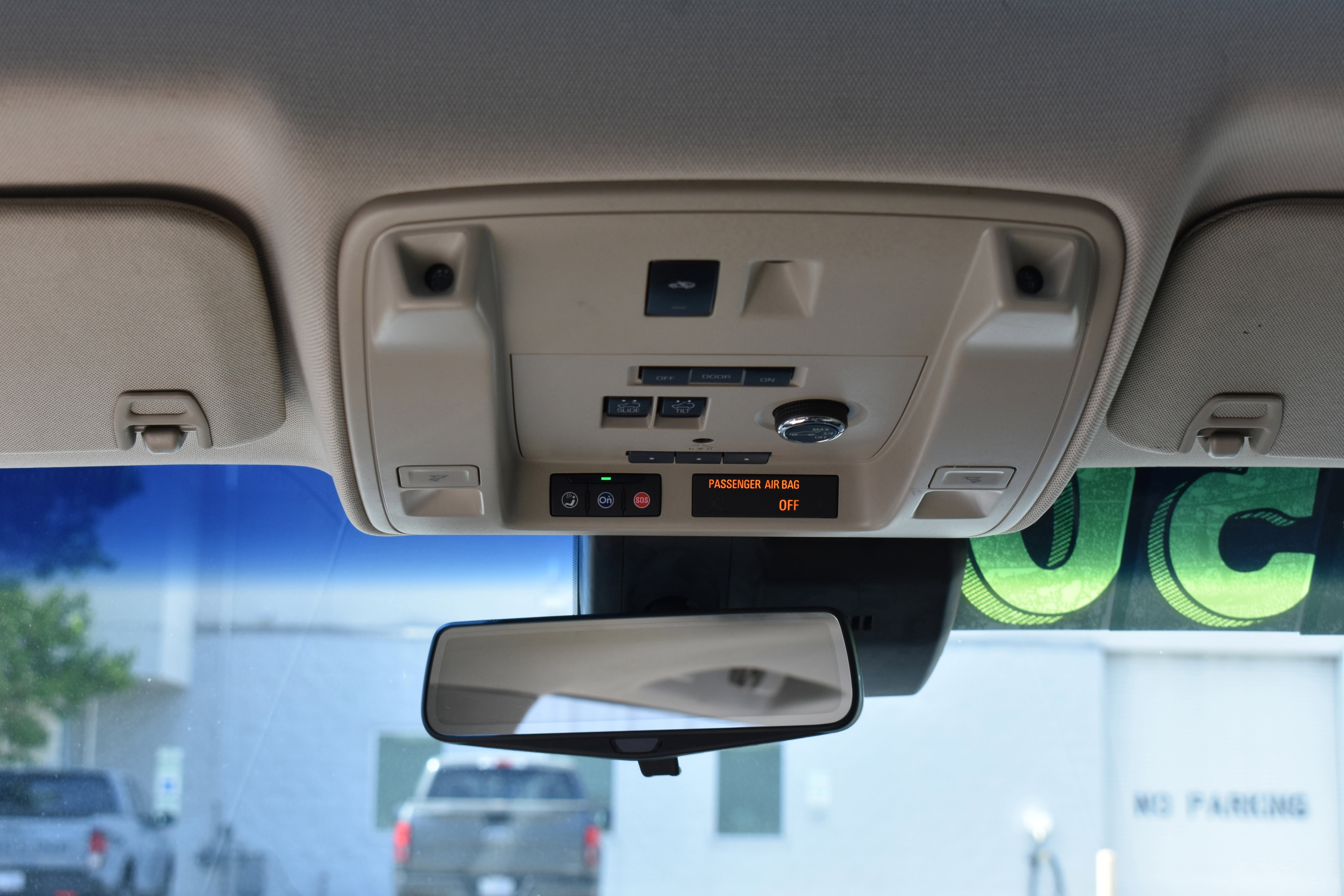 Used 2019 Cadillac Escalade ESV Premium Luxury w/ LPO, Radiant Package image 35