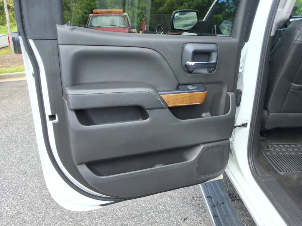 Used 2018 Chevrolet Silverado 1500 LTZ w/ Sport Package AWD/4WD image 18