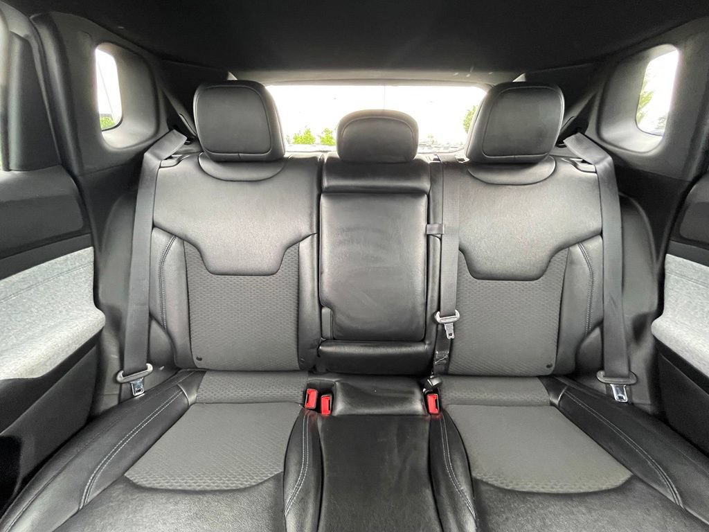 Used 2024 Jeep Compass Latitude AWD/4WD image 29