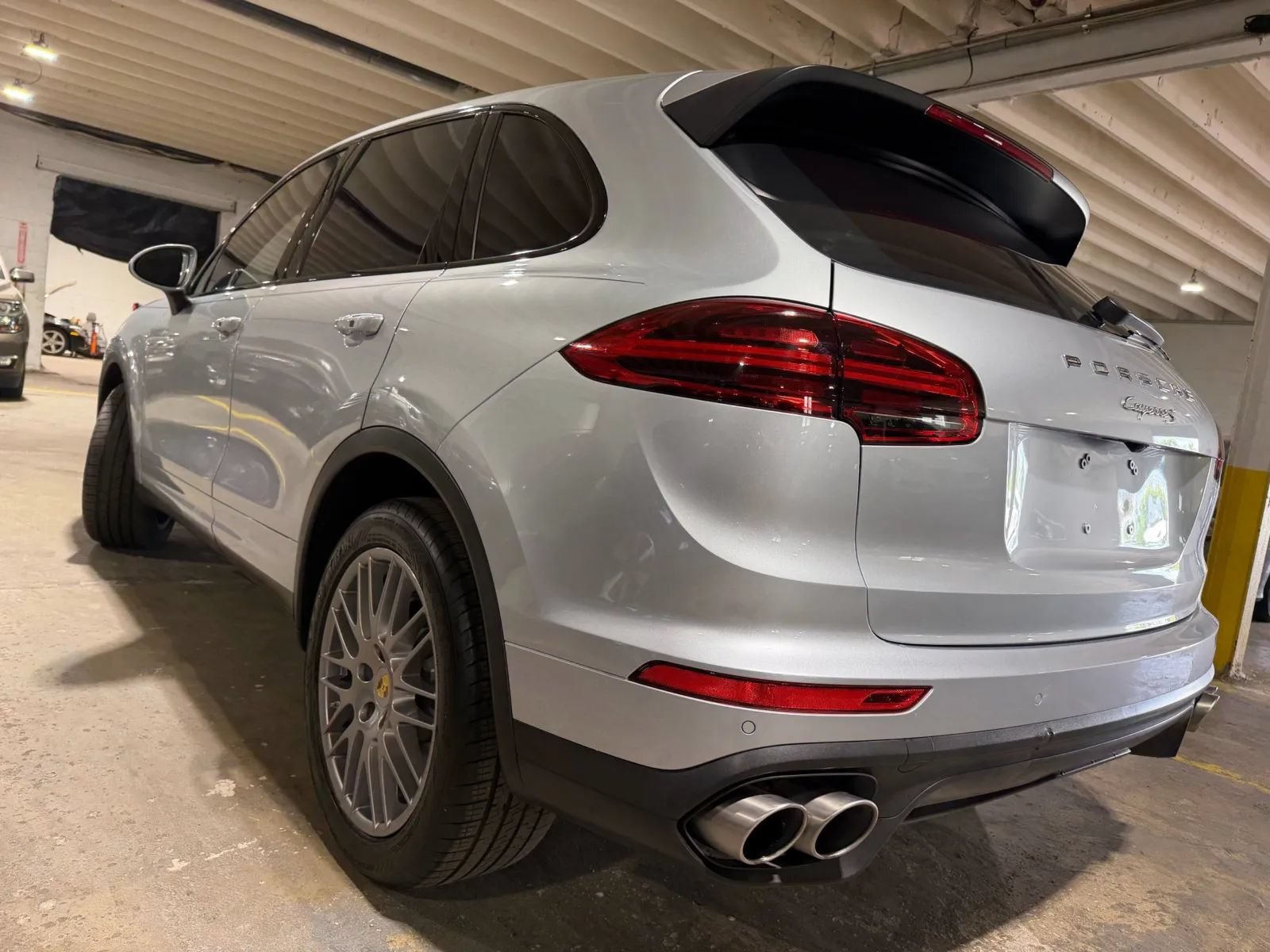Used 2018 Porsche Cayenne S AWD/4WD image 3