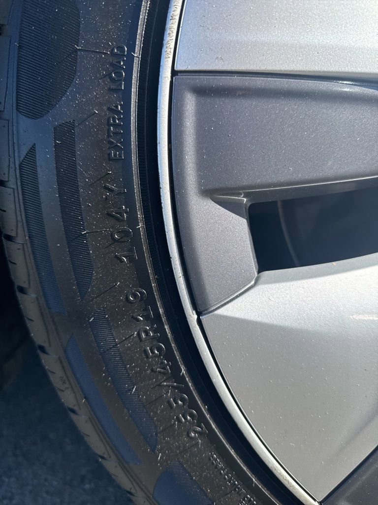 Used 2024 Tesla Model Y Long Range image 36