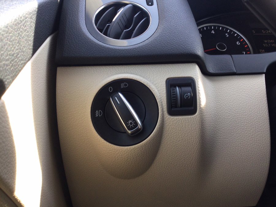 Used 2014 Volkswagen Tiguan SE AWD/4WD image 29