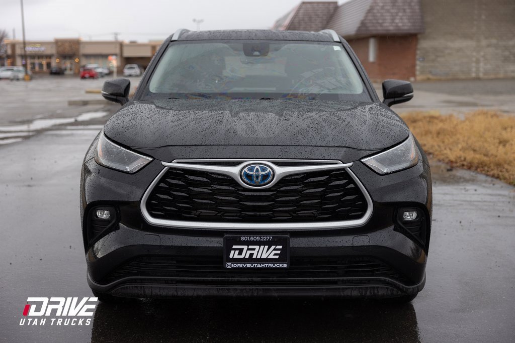Used 2023 Toyota Highlander XLE image 4