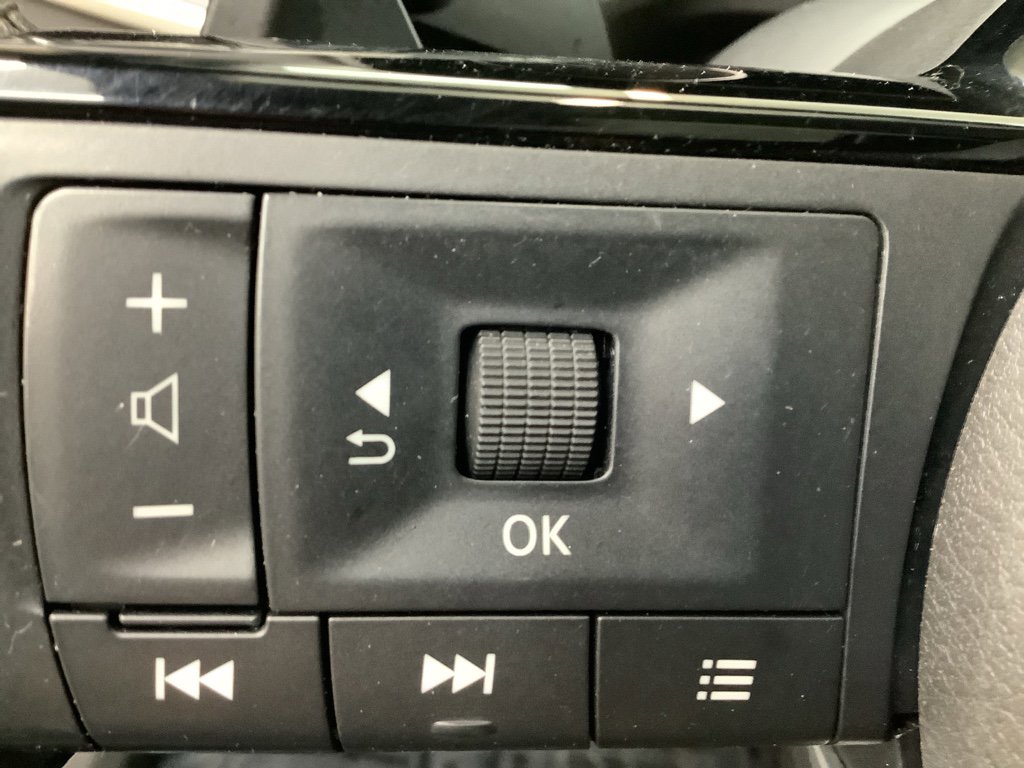 Used 2023 Nissan Rogue SV w/ SV Premium Package image 16