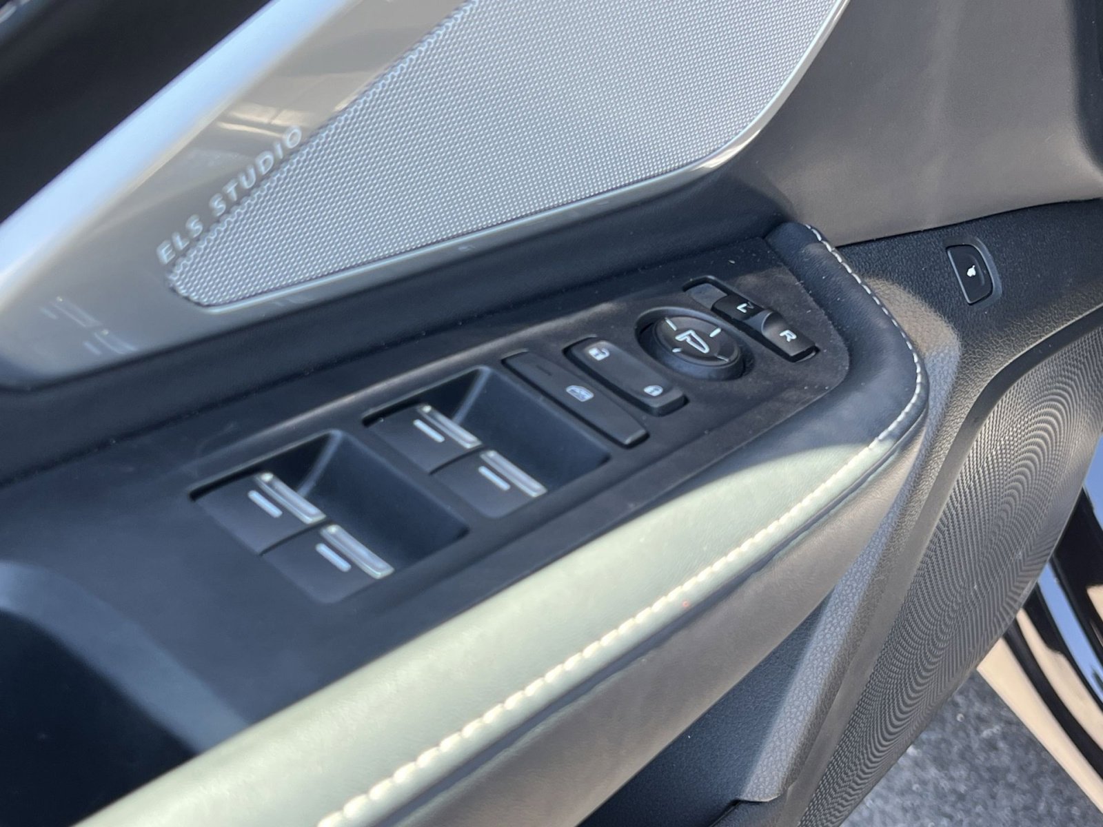 Certified 2024 Acura RDX SH-AWD w/ Technology Package image 16