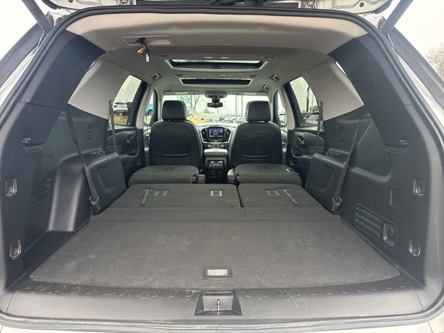 Used 2021 Chevrolet Traverse Premier image 38