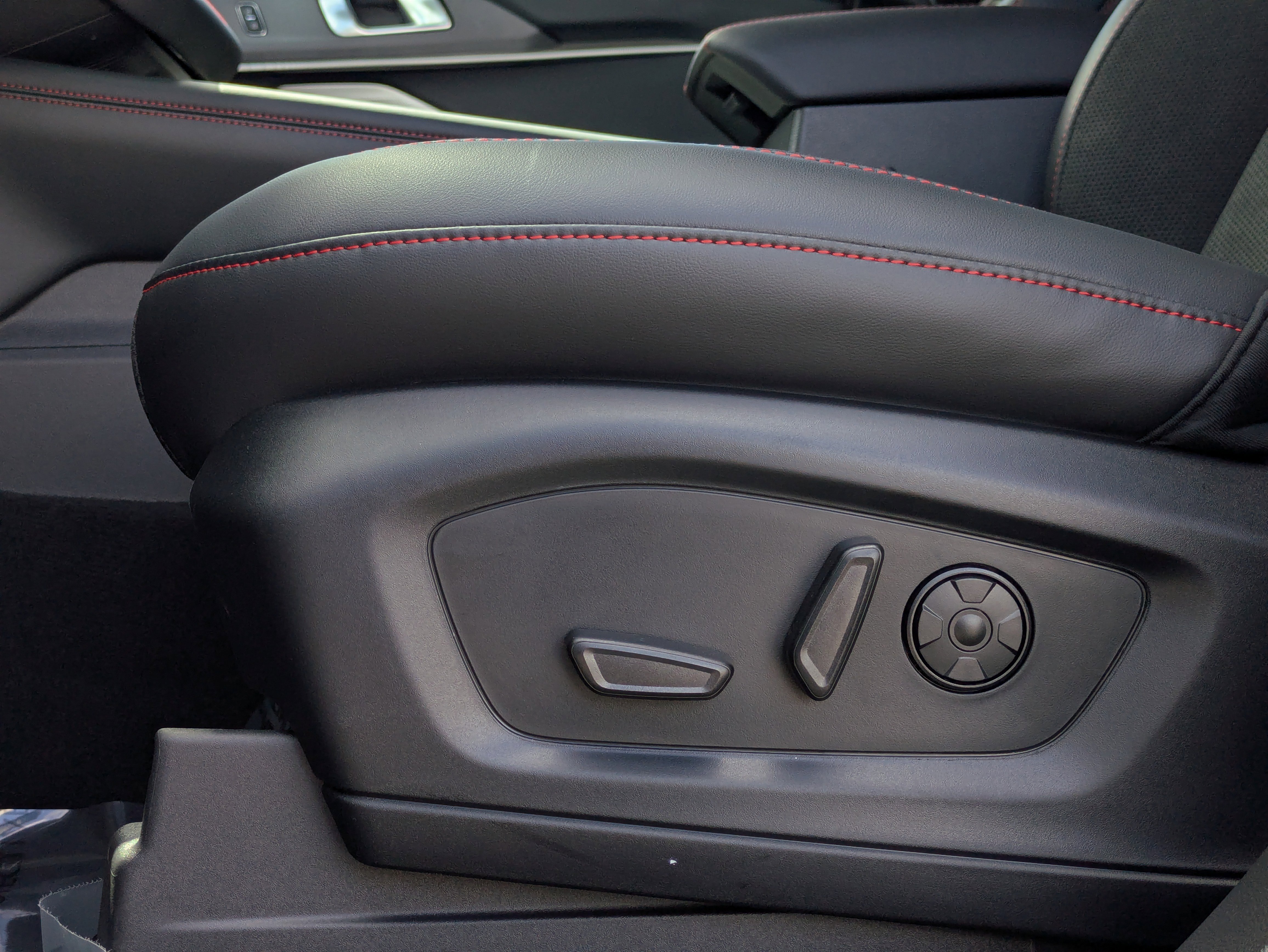 New 2026 Ford Explorer ST image 22