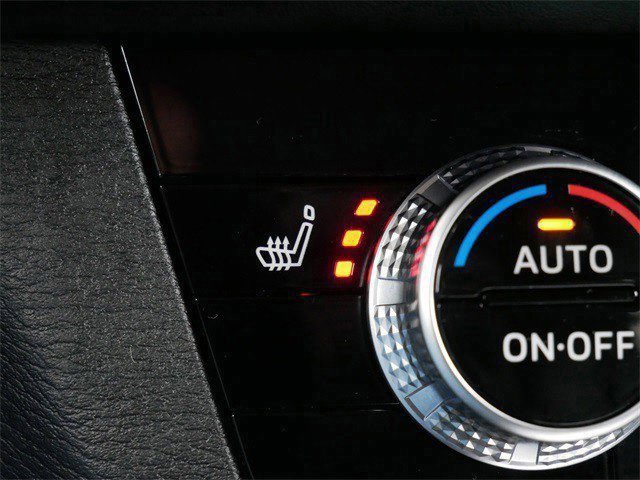 Used 2025 Mitsubishi Outlander SEL image 23