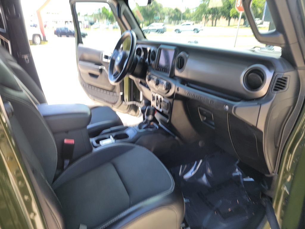 Used 2021 Jeep Wrangler Unlimited Sport AWD/4WD image 14