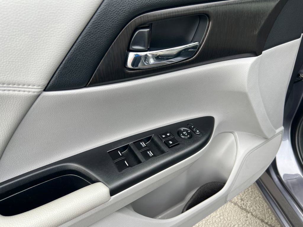 Used 2013 Honda Accord EX image 13