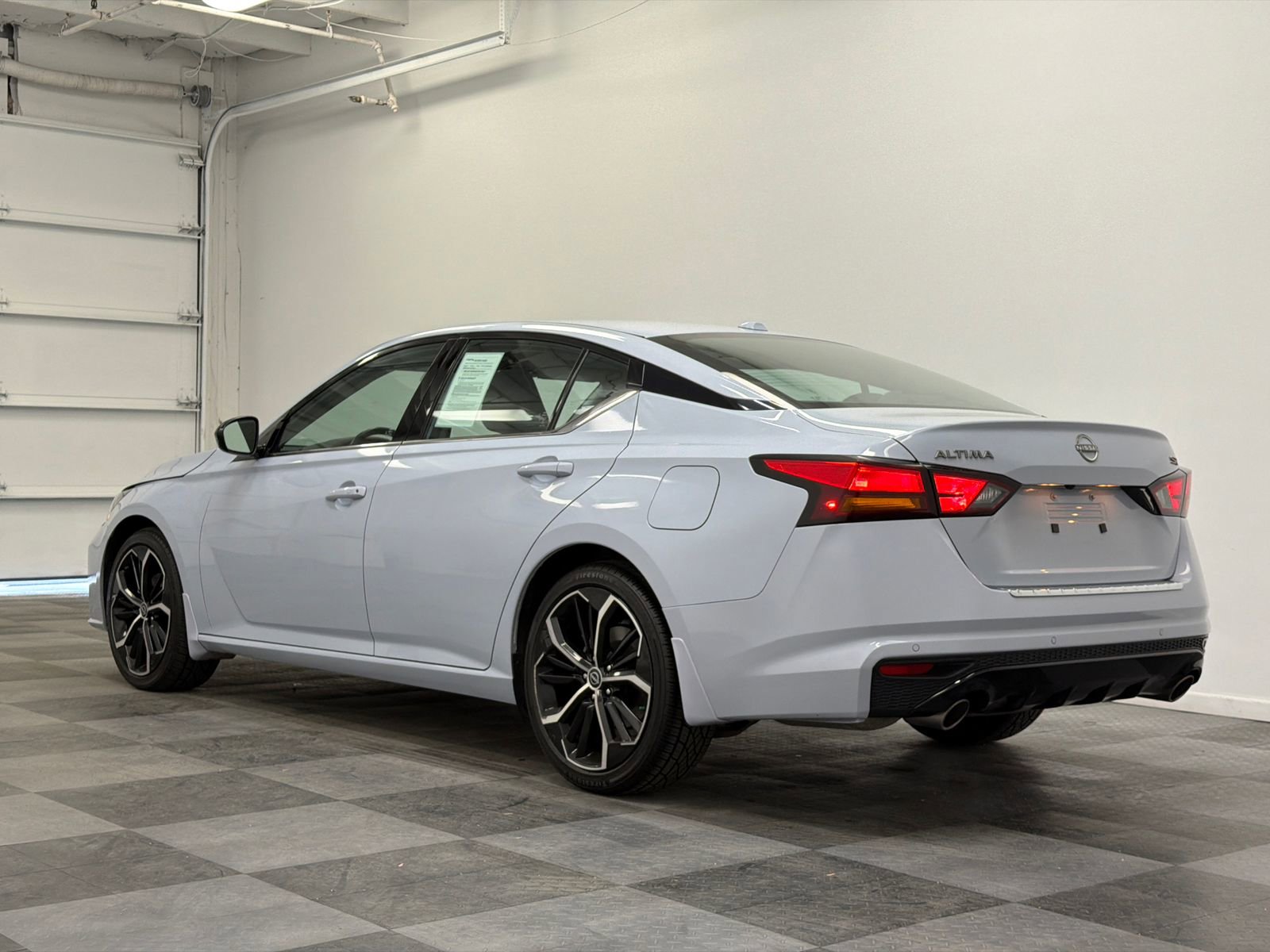 Used 2023 Nissan Altima 2.5 SR FWD image 6