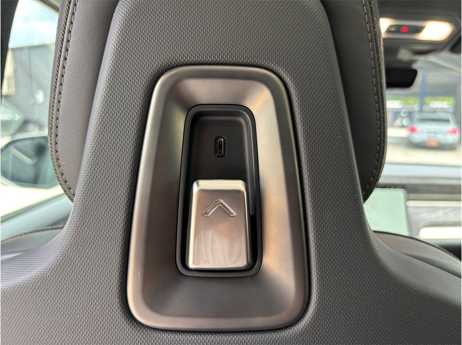 Used 2022 Rivian R1T Adventure AWD/4WD image 40