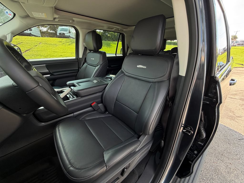 New 2026 Ford Expedition Platinum w/ Driver's Package AWD/4WD image 7