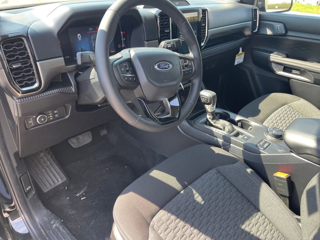 New 2025 Ford Ranger XLT w/ FX4 Off-Road Package AWD/4WD image 6