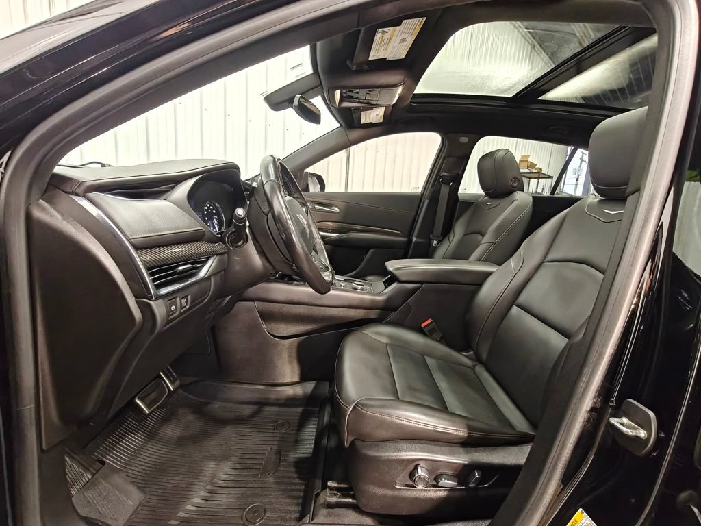 Used 2019 Cadillac XT4 Sport w/ Cold Weather Package FWD image 30