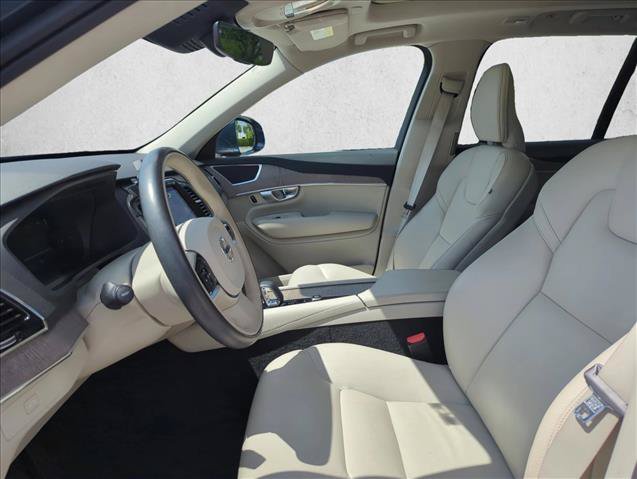 Used 2024 Volvo XC90 B5 Plus AWD/4WD image 14