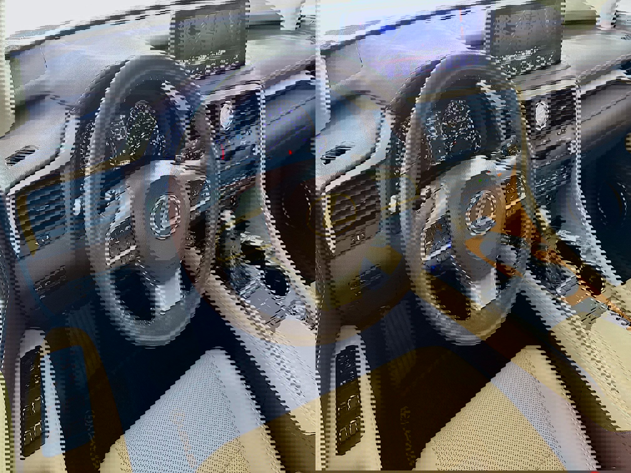 Used 2020 Lexus RX 350 AWD w/ Premium Package image 24