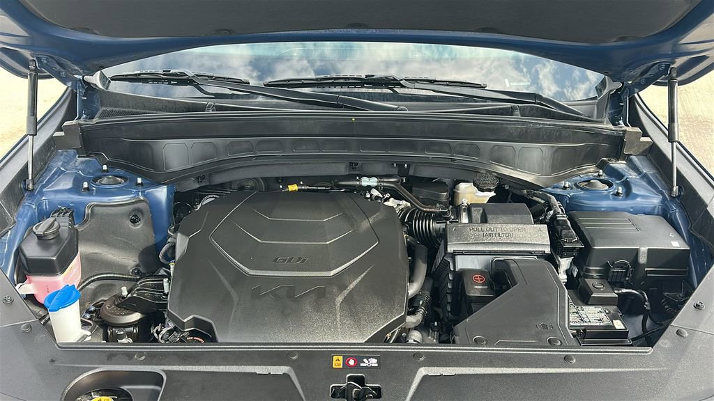 Used 2025 Kia Telluride S AWD/4WD image 3