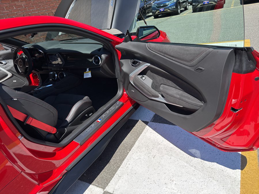 Used 2021 Chevrolet Camaro ZL1 RWD image 47