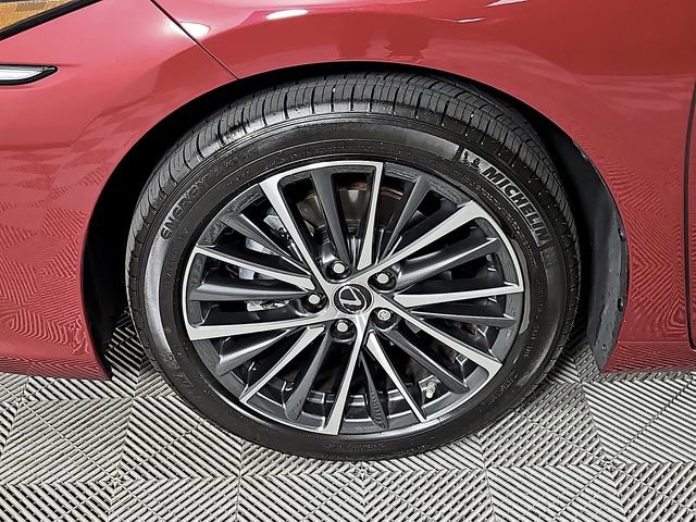 Used 2025 Lexus ES 350 w/ Premium Package FWD image 9
