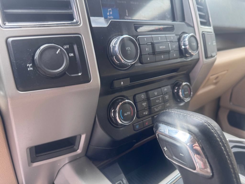 Used 2017 Ford F150 Lariat w/ Equipment Group 501A Mid RWD image 21
