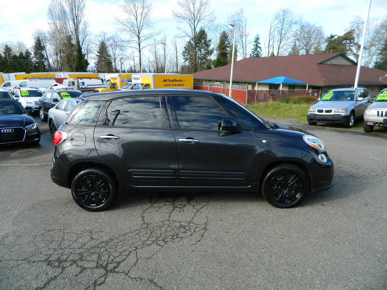 Used 2014 FIAT 500L Pop image 9