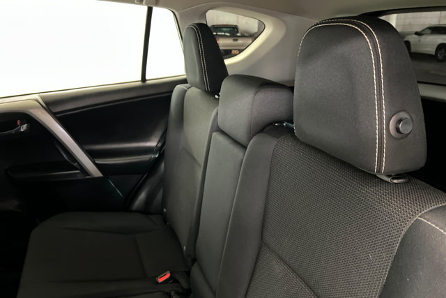 Used 2017 Toyota RAV4 XLE w/ All Weather Liner Package AWD/4WD image 20