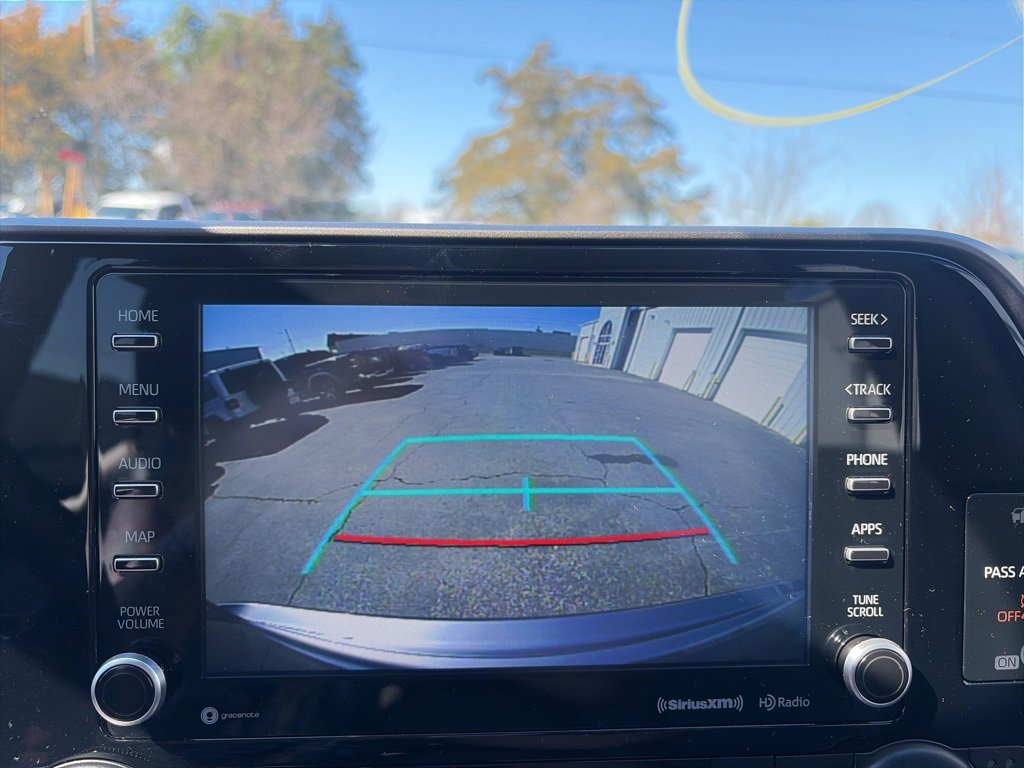 Used 2022 Toyota Highlander XLE image 20