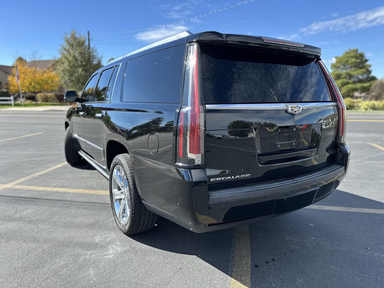 Used 2017 Cadillac Escalade ESV Platinum image 7