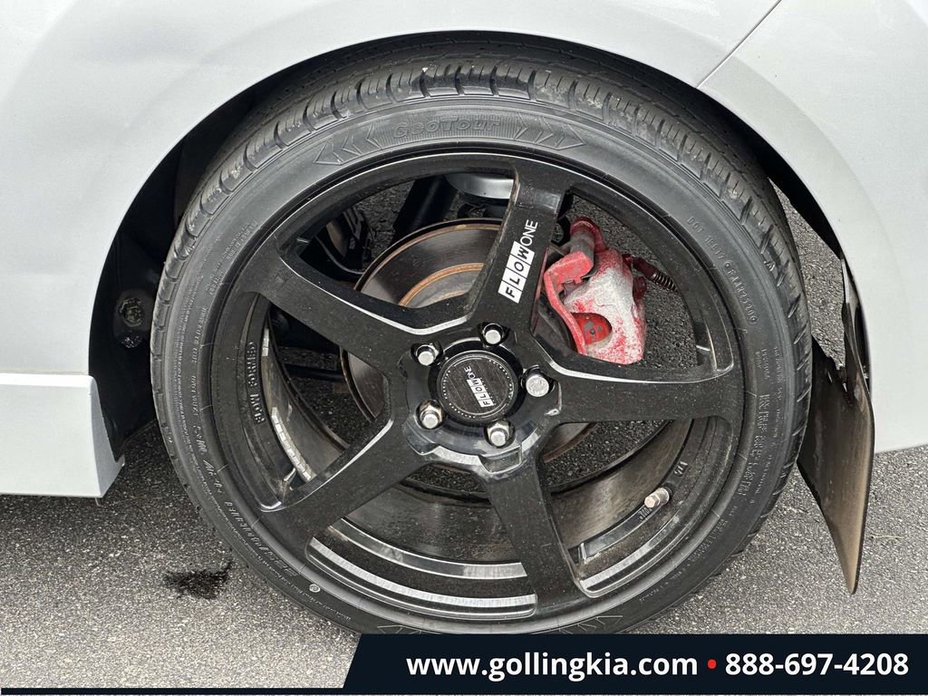 Used 2016 Hyundai Veloster Turbo FWD image 6