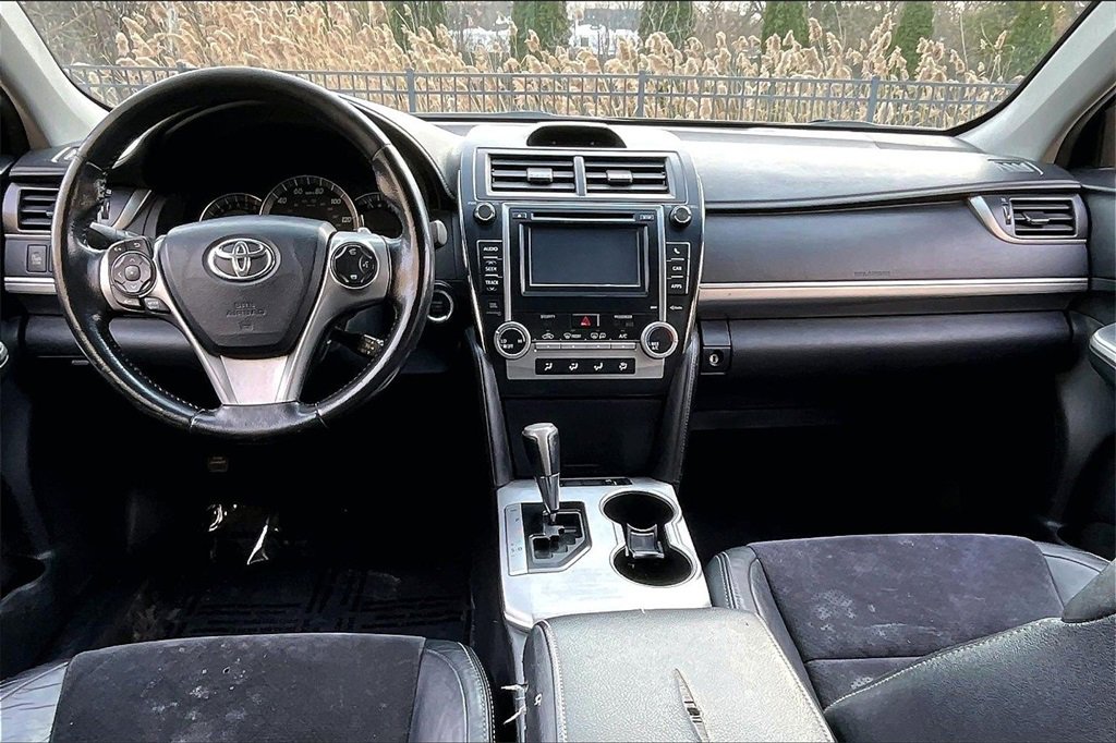 Used 2013 Toyota Camry SE image 21