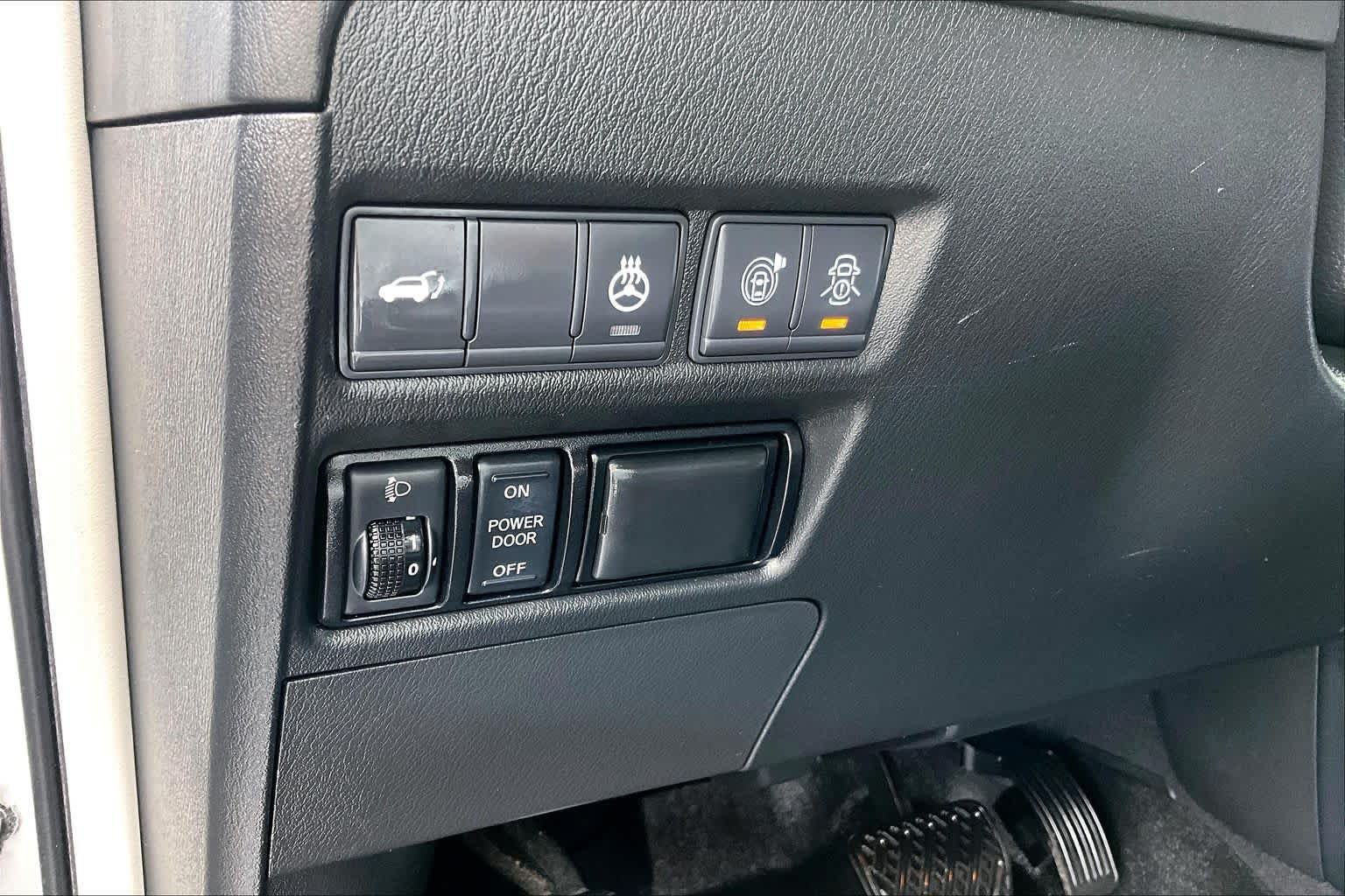 Used 2019 Nissan Armada Platinum w/ Cargo Package AWD/4WD image 32