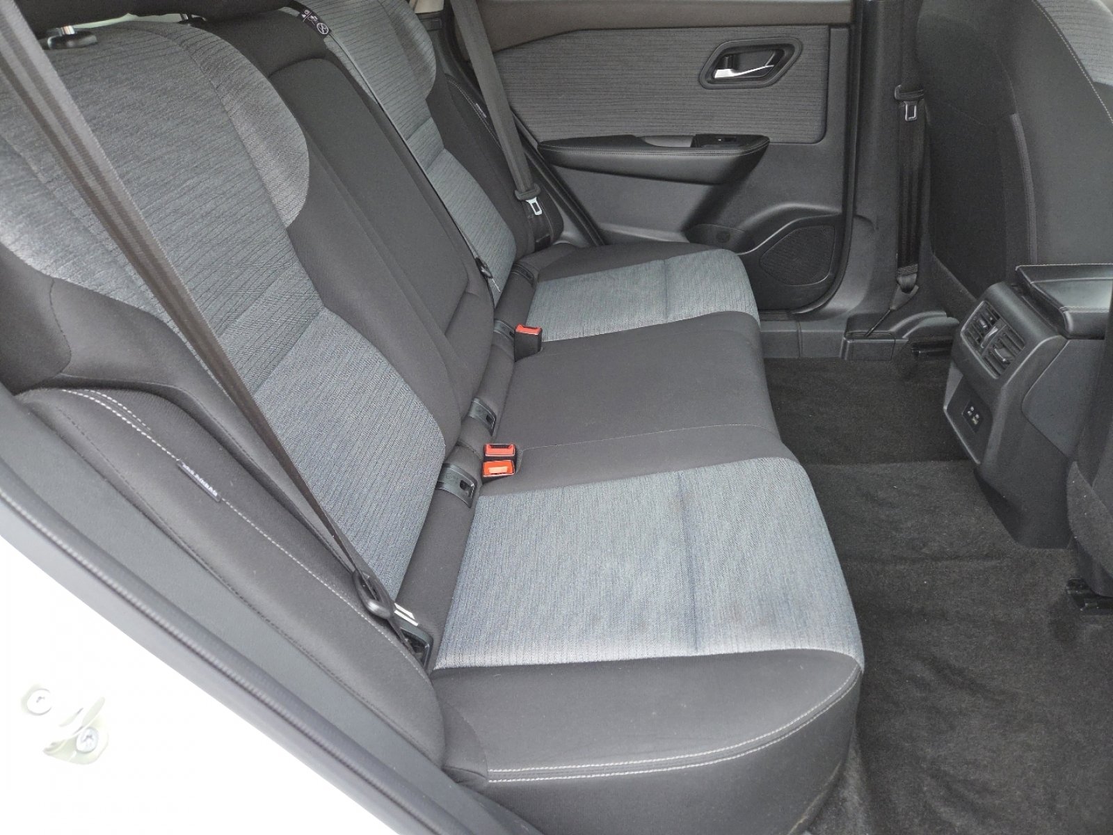 Used 2023 Nissan Rogue SV AWD/4WD image 20