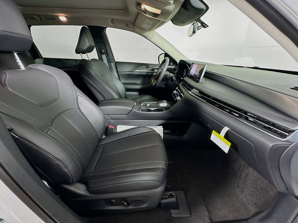 New 2027 INFINITI QX60 Luxe w/ Cargo Package AWD/4WD image 36