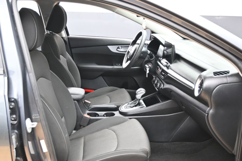 Used 2024 Kia Forte LXS FWD image 31