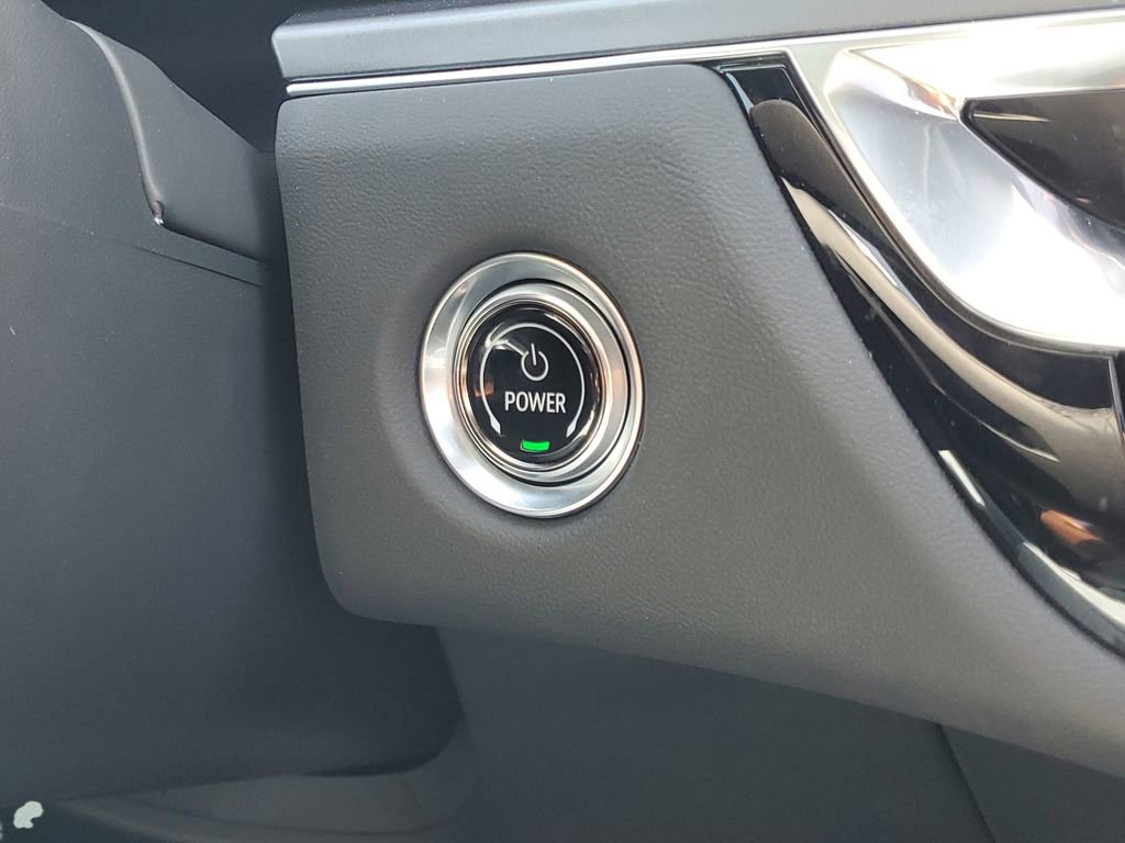 Used 2024 Cadillac Lyriq Tech image 27