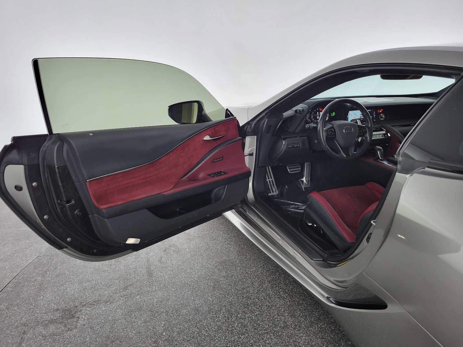 Used 2018 Lexus LC 500h w/ Performance Package RWD image 16