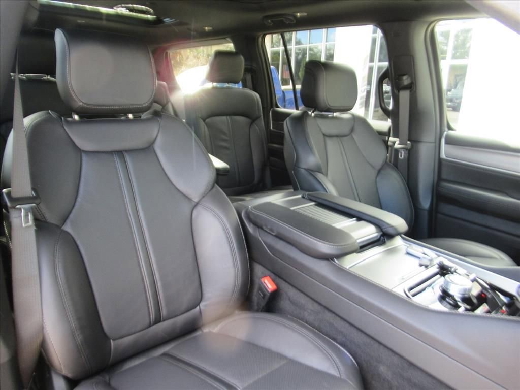 New 2026 Jeep Grand Wagoneer Limited w/ Premium Group II image 8