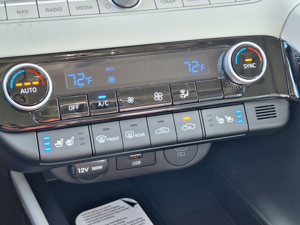 New 2026 Hyundai Elantra Limited image 17