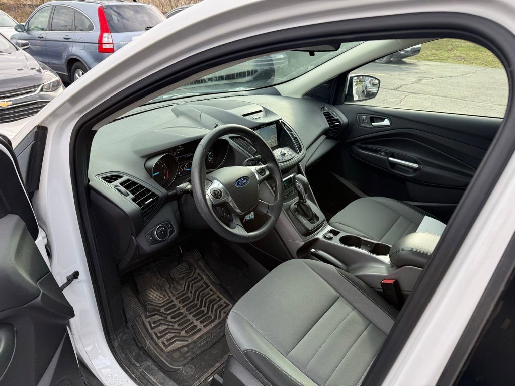 Used 2016 Ford Escape SE w/ Equipment Group 201A image 7