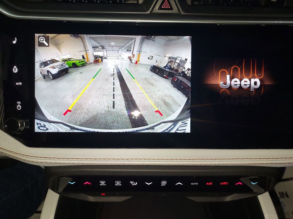 New 2026 Jeep Cherokee Overland image 23