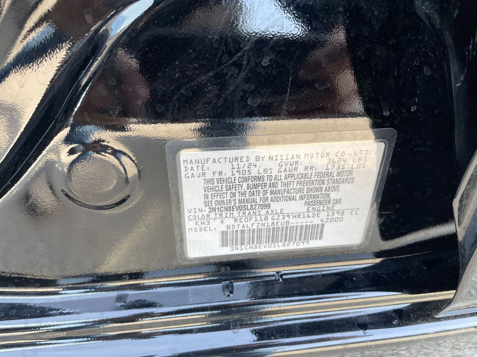 Used 2025 Nissan Versa SV w/ Trunk Package image 27