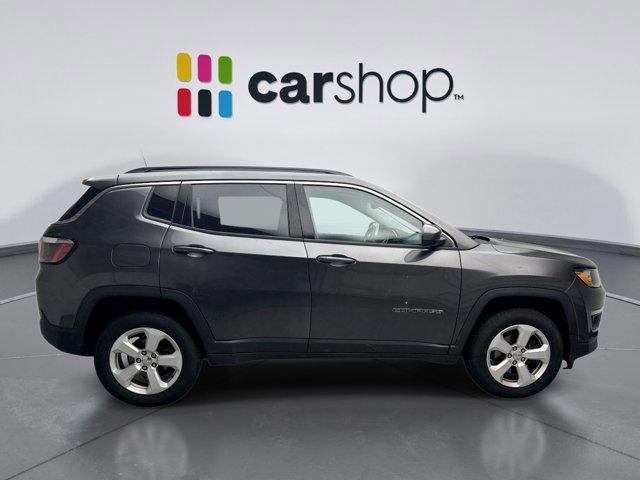 Used 2019 Jeep Compass Latitude w/ Cold Weather Group AWD/4WD image 6