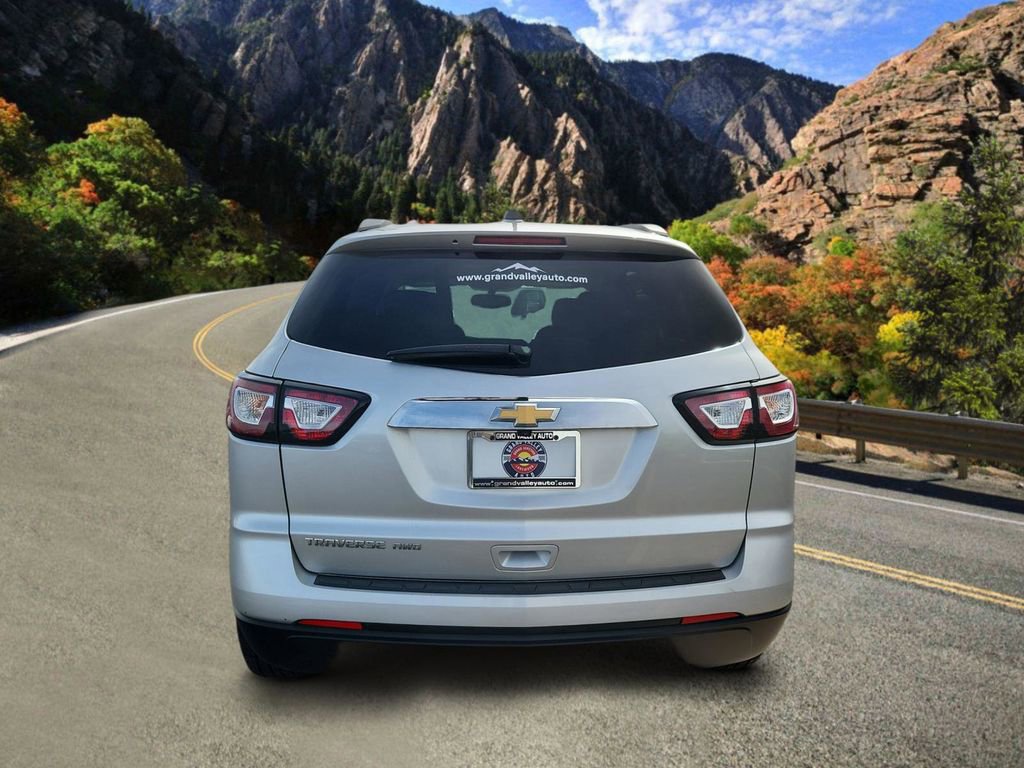 Used 2017 Chevrolet Traverse LS AWD/4WD image 4