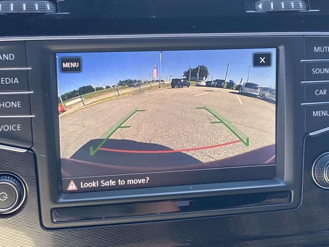 Used 2017 Volkswagen Golf 4-Door FWD image 25