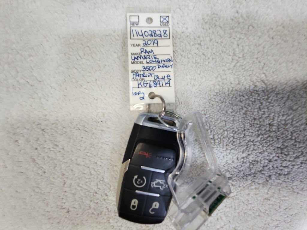 Used 2019 RAM 3500 Limited image 32