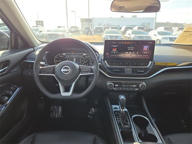 Certified 2025 Nissan Altima 2.5 SR w/ SR Premium Package image 13