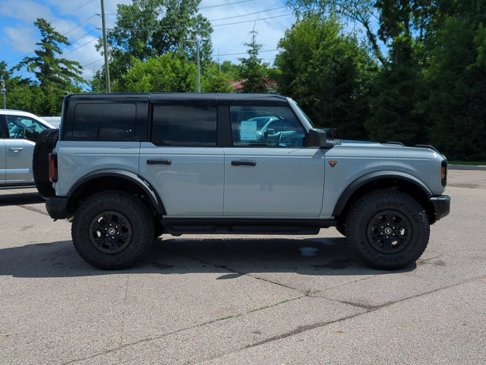 New 2026 Ford Bronco Badlands AWD/4WD image 9