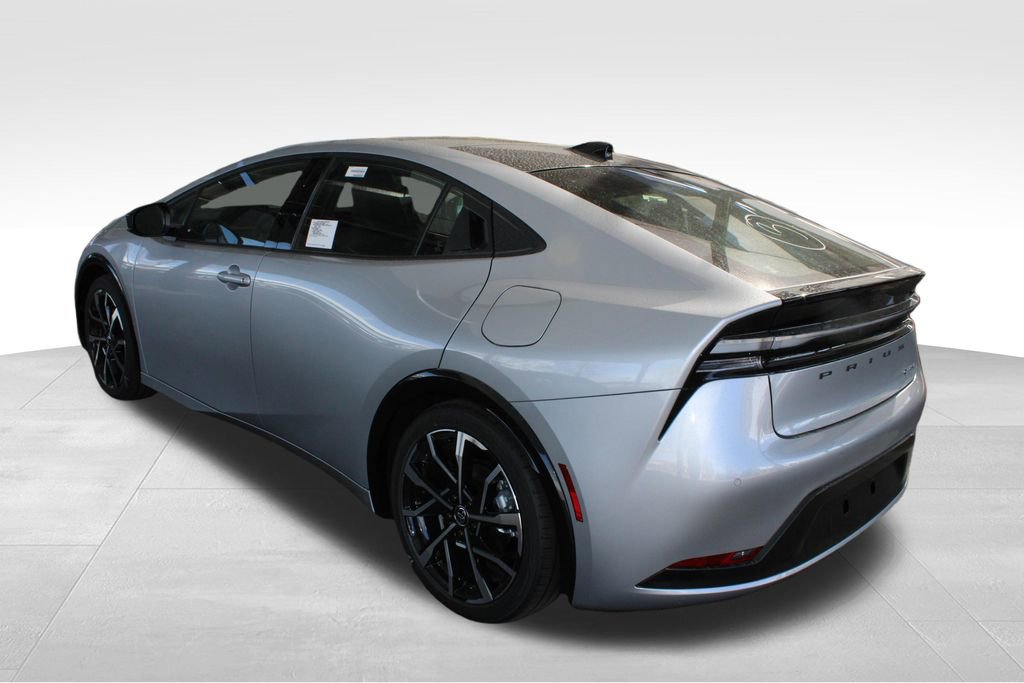 New 2026 Toyota Prius Plug-In Hybrid FWD image 12