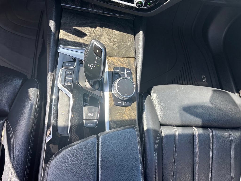Used 2018 BMW 540i RWD image 16